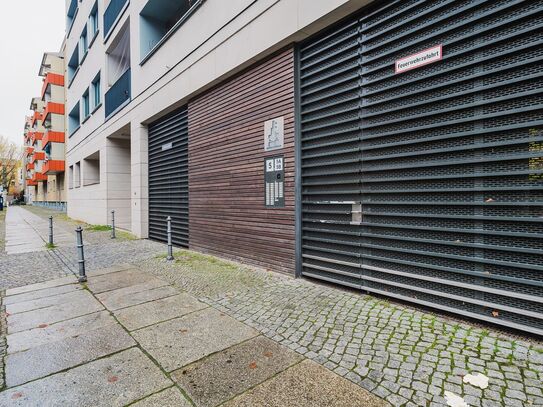 1 BR Mitte, balcony & w/d, nr landmarks