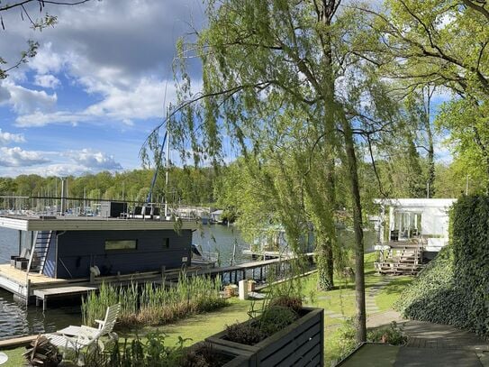 Wohnen auf einem Hausboot in Charlottenburg