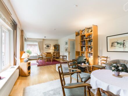 Einfamilienhaus möbliert direkt am Alsterwanderweg | Furnished detached house next to Alster walking trail