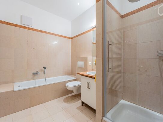 Chic Hackescher Markt Flat - Super Central but Quiet, Berlin - Amsterdam Apartments for Rent