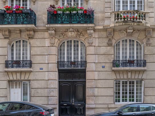 Elegant and cosy appartement Arc de Triomphe