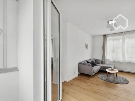 Modern 2-Room Apartment after Renovation with Winter Balcony in Central Düsseldorf, Dusseldorf - Amsterdam Apartments f…