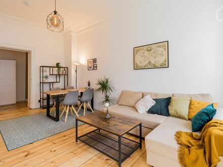 Helle zentrale Altbauwohnung mit Südwest-Balkon in Mitte-Wedding | Bright and gorgeous apartment with sunny balcony in…