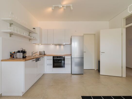 Bright and Serene Riverside Apartment with Parking, Berlin - Amsterdam Apartments for Rent