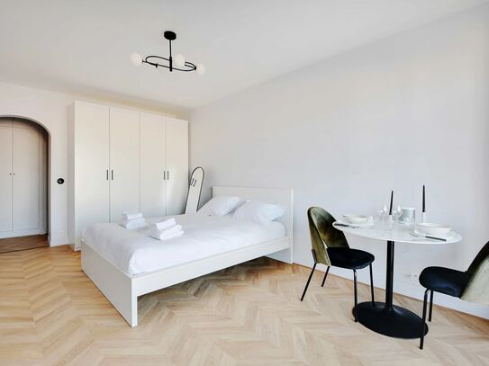 Studio of 33m2 located at only 14 minutes walk from the famous Trocadero square.