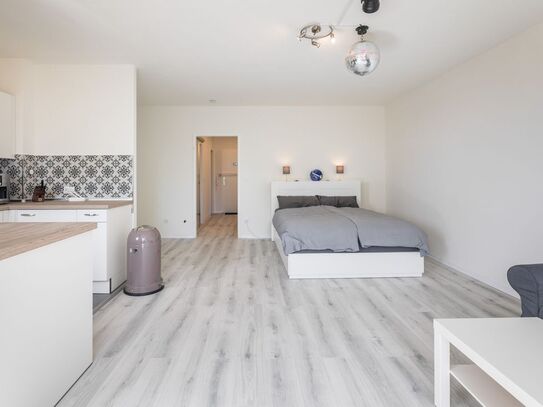 All-Inclusive: Möblierte neuwertige 1-Zimmer-Wohnung mit Blick über Hamburg + Balkon + EBK