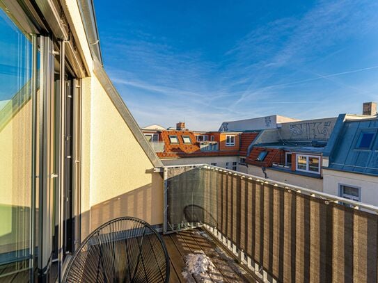 Charming, gorgeous rooftop loft with epic view