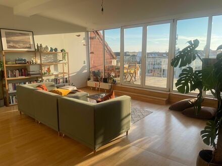 Helle, geräumige 3-Zimmer-Wohnung mit Dachterasse in Neukölln | Spacious and bright 3-room apartment with rooftop terra…