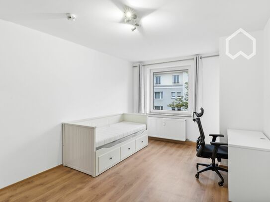 Privates Zimmer in 3 Zimmer Wohnung in München