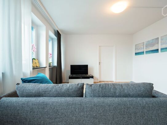 quit, centrally located 2 room apartment on the 10 th floor, barrier-free!, Dusseldorf - Amsterdam Apartments for Rent