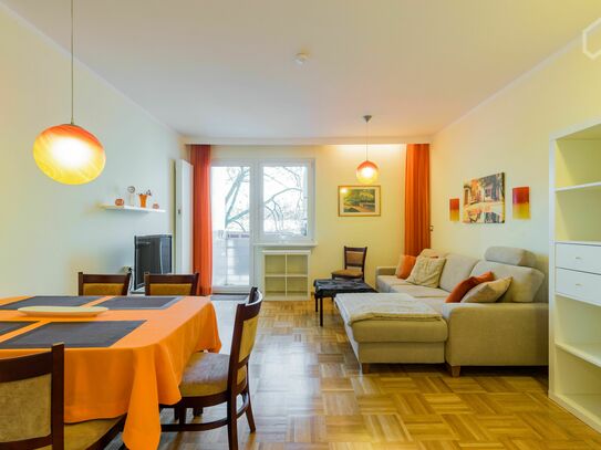 charmante, helle und ruhige, voll möbilierte 2,5-Zimmer-Wohnung mit Balkon in TOP-Lage (City-West, Schöneberg/Nord)