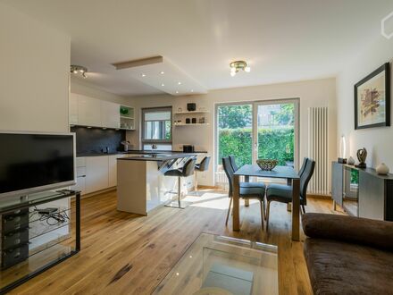 Luxus Terrassen Wohnung: 83 qm große, moderne, vollständig möblierte und total neu renovierte 3 Zimmerwohnung in Köpeni…