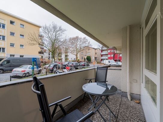 🎆 New Year’s Special for our wheelchair-accessible and barrier-free 3-room flat with space for individuality in Berlin…