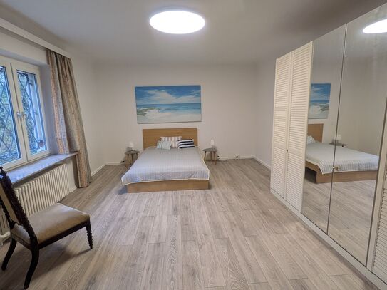 Sunny Apartment with Terrace and Garden near Freie Universität