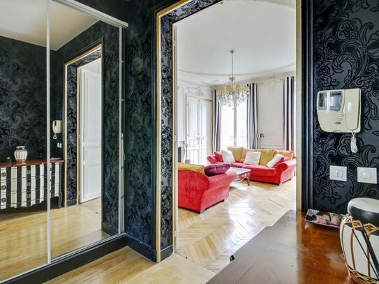 Welcome to a Haussmannian Gem: 3-Bedroom Apartment Near "Galeries Lafayette" and "Opéra