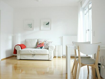 Sonnige und ruhige Wohnung mit Balkon im City Center, Hamburg (Rotherbaum)