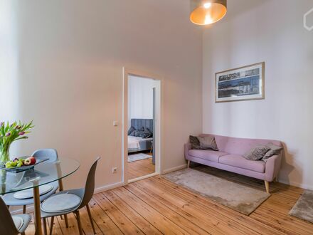 Neues, großartiges Apartment mit original Holzfußboden in der Nähe vom Kurfürstendamm | New, great apartment with origi…