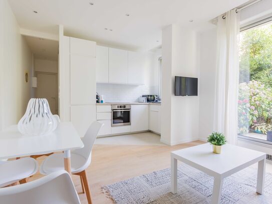 Bright Ground-Floor Apartment: Comfortable Living in a 37m² Space