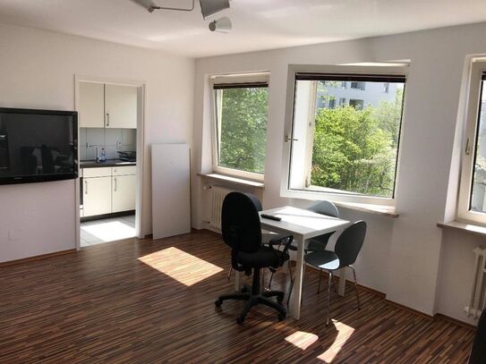 Bright, spacious loft in Munich with lots of light and close to the metro station