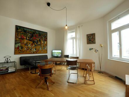 Frisch sanierte 2-Raum-Wohnung zur Untermiete | Freshly renovated 2-room apartment for sublease