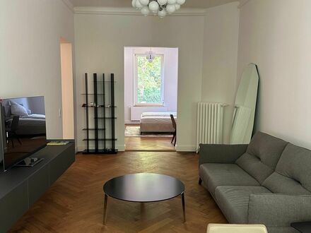 Tolle, hochwertig Vollmöblierte 2-Zimmer Altbauwohnung im Herzen von Frankfurt am Main (Holzhausenviertel)