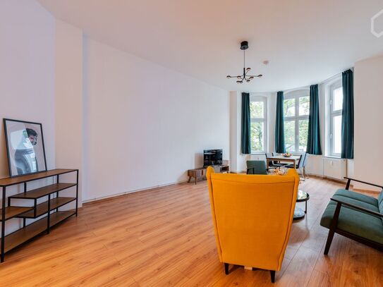 Beautiful large apartment in an old building in the heart of West Berlin, Berlin - Amsterdam Apartments for Rent