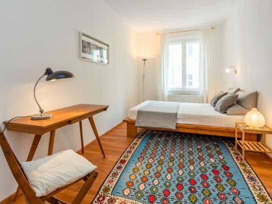 Top Location Graefekiez: 2 Room Apartment + Loftstyle Open Kitchen + Balcony, Berlin - Amsterdam Apartments for Rent