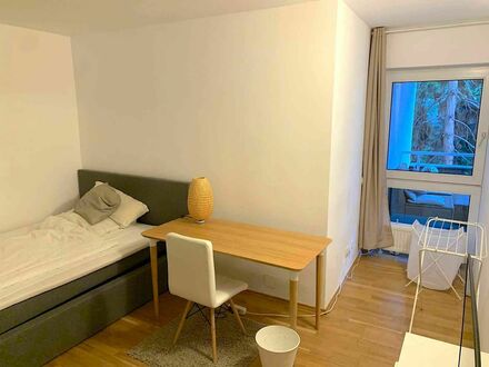 WG-ZIMMER: Neues Apartment - in guter Lage | SHARED FLAT: Fashionable apartment in nice area