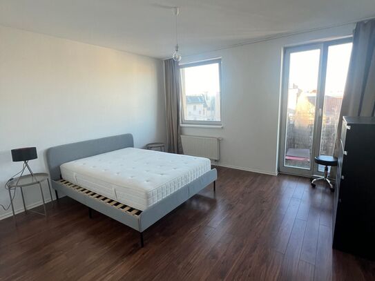 Schönes großes 2 Zimmer Apartment möbliert in Berlin-Mitte Nähe Hackescher Markt