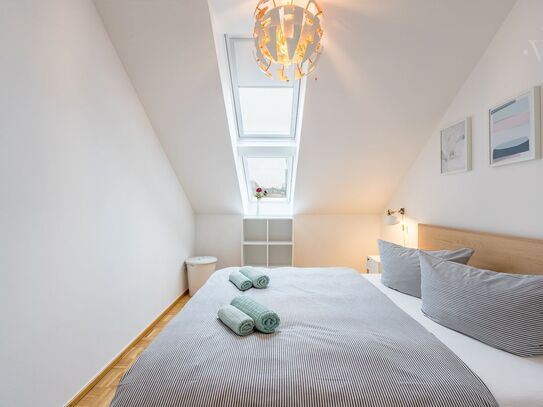 Modernly furnished 4-room maisonette apartment with a view of Charlottenburg Palace, Berlin - Amsterdam Apartments for…