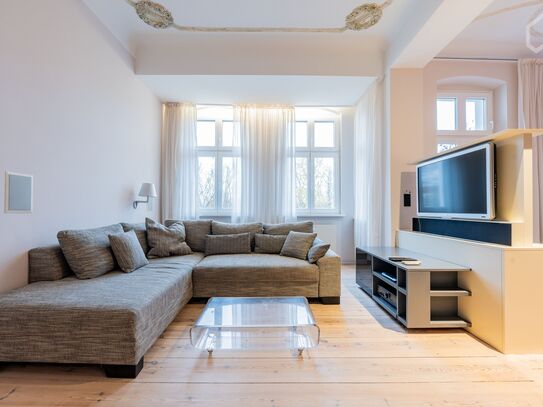 Spacious Luxury Apartment with office and balcony in Prenzlauer Berg Berlin