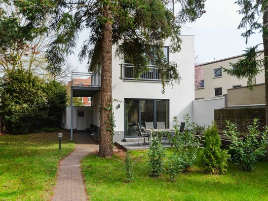 Stilvolles & modernes Apartment in Traumlage mit Balkon und Gartenzugang
