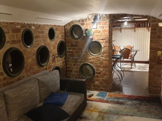 Cozy Souterrain Apartment in Cologne