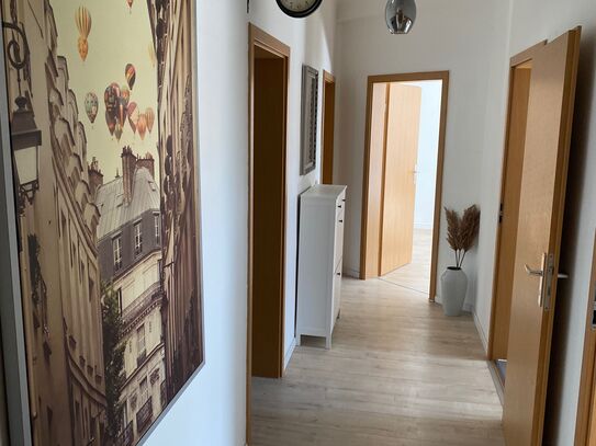Stylish All-Inclusive WG Room – Close to city center