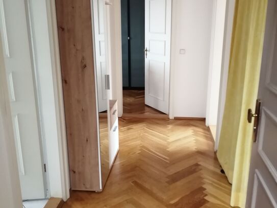 Ruhige und helle Dachgeschosswohnung in Schöneberg