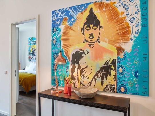 Modern apartment in Prenzlauer Berg with asian touch and Pop Art collection