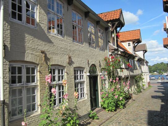 Stilvolle Wohnung in denkmalgeschütztem Haus in Flensburgs bester Innenstadtlage