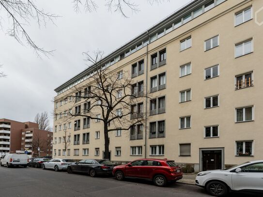 Bright and central loft close to the Kurfürstendamm