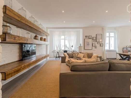 Stylish luxury apartment with boutique facilities and balcony, Berlin