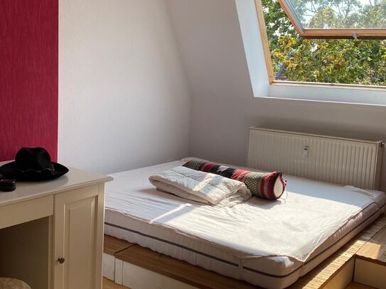 Bright 2-Room Apartment with Large Roof Terrace in Pankow, Berlin - Amsterdam Apartments for Rent