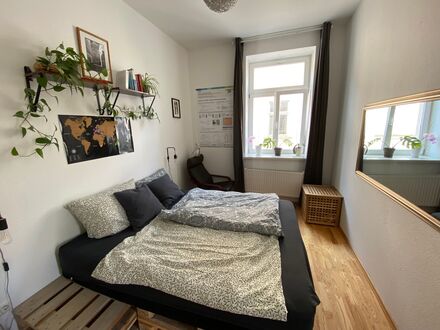 Schöne, möblierte Altbauwohnung im Herzen der Neustadt | Beautiful furnished old building apartment in the heart of Neu…