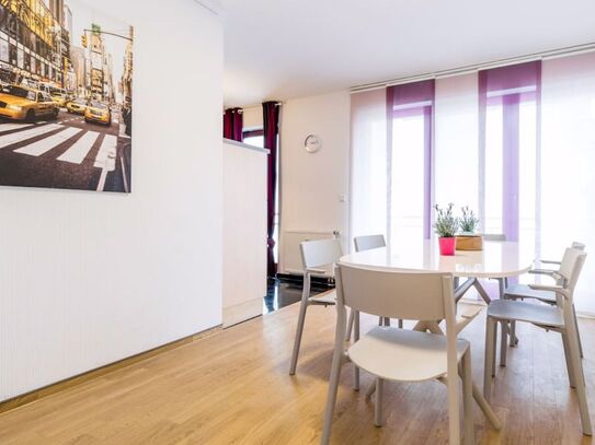 HOMEFY APARTMENT - TOP OLD TOWN LOCATION, Dusseldorf - Amsterdam Apartments for Rent