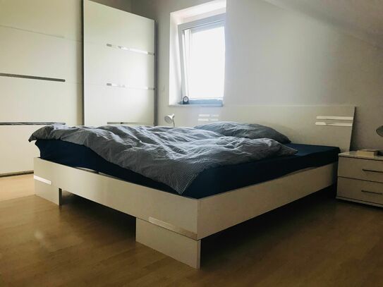 Moderne und helle Wohnung mit traumhaftem Ausblick in Ebersberg