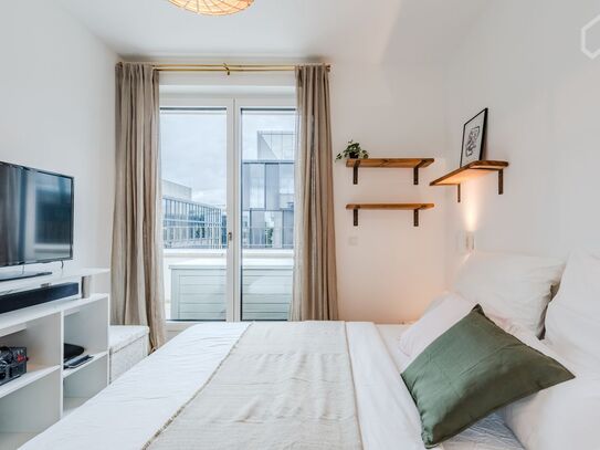 Long Term Stunning 2-Room Apartment: Riverside Living on the Spree in PURE Elegance, Berlin - Amsterdam Apartments for…