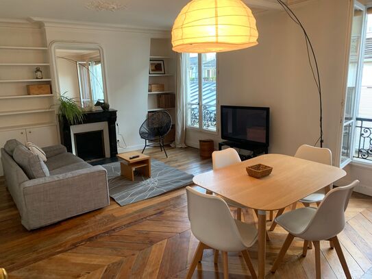 Beautiful two rooms near Rue des Martyrs central Paris