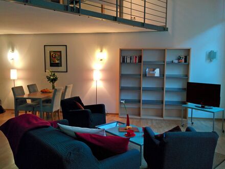 Exklusives Loft über 2 Ebenen mit Balkon | Exclusive 2 level loft with balcony