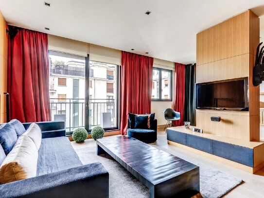 Champs Elysées - Montaigne 2 Bedrooms w/AC