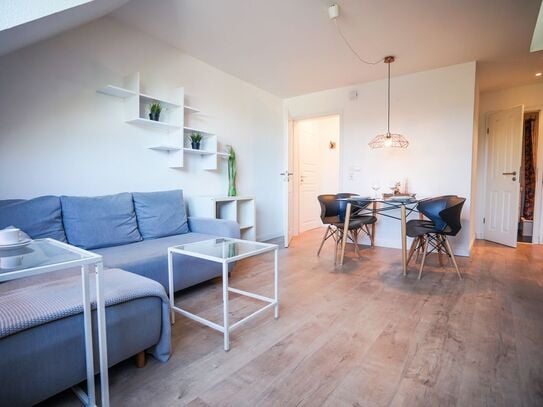 2-room maisonette apartment with roof terrace - cathedral view included, Koln - Amsterdam Apartments for Rent