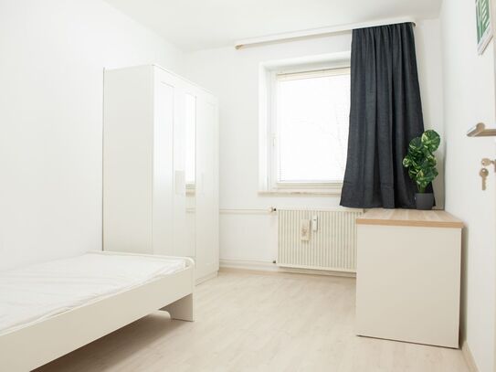 Bright and Central 4-Bedroom Apartment Close to the Technical University of Braunschweig, Braunschweig - Amsterdam Apar…