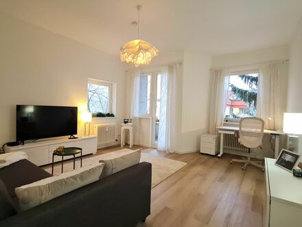 Möbliertes Apartment 2 Zimmer Wohnung 61,48 qm im 2. OG mit Balkon und Badewanne in Berlin-Reinickendorf